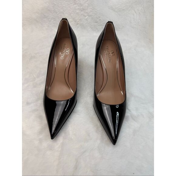 VALENTINO GARAVANI Valentino Garavani Rockstud pumps in patent leather - Picture 7 of 16